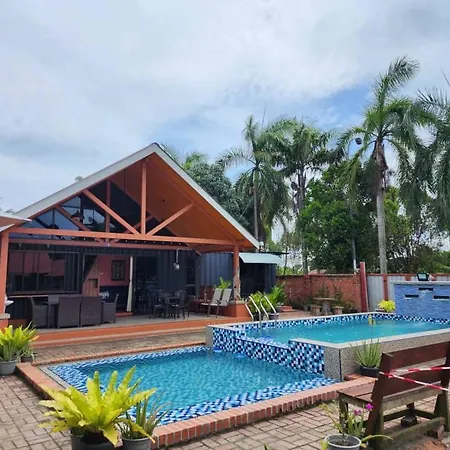 Homestay Umbai Kelana Merlimau Exterior photo